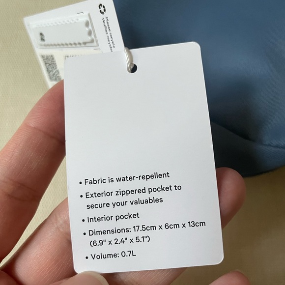 Lululemon City Essentials Pouch Mini - Oasis Blue - Picture 10 of 10